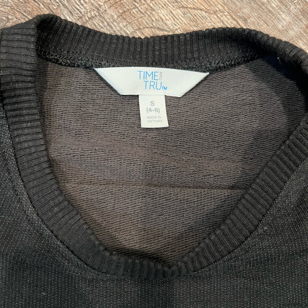 Time & Tru Ruffle Sweater - Picture 4 of 6